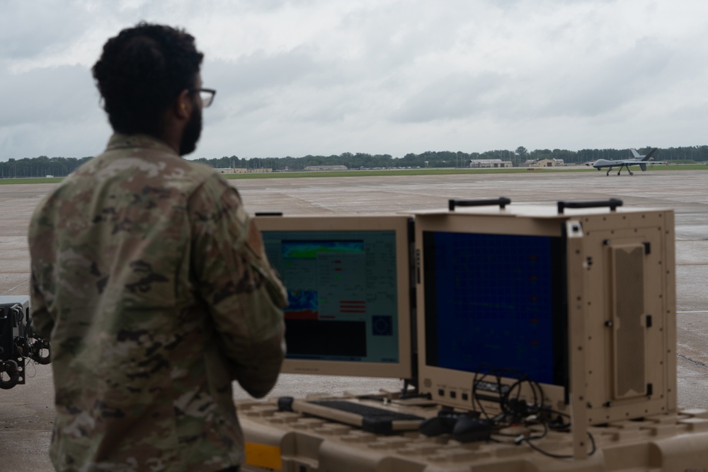 20th ATKS lands MQ-9 Reaper on Whiteman AFB in historic first