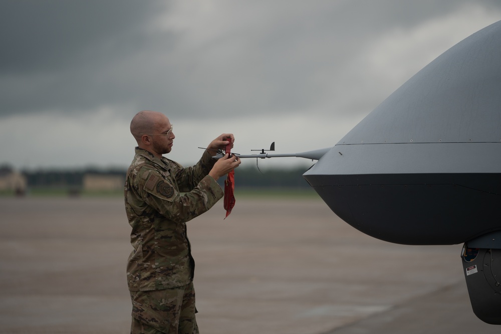 20th ATKS lands MQ-9 Reaper on Whiteman AFB in historic first