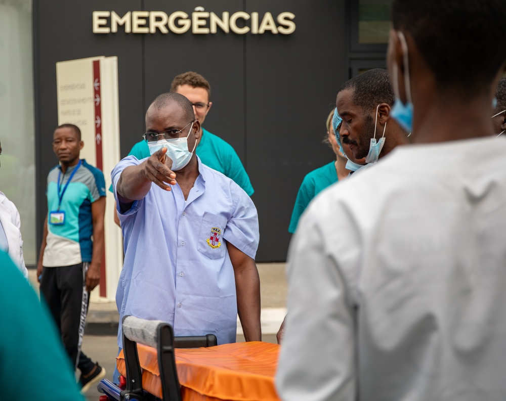 US Army Reserve military healthcare teams train Angolan counterparts in Ambulance operations