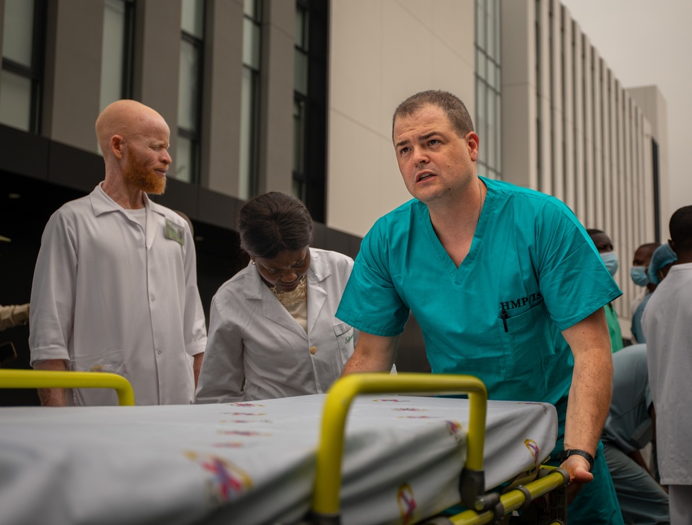 US Army Reserve military healthcare teams train Angolan counterparts in Ambulance operations