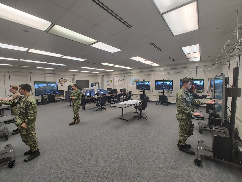 Program office brings E-6B Mercury operator, maintainer training into the 21st century