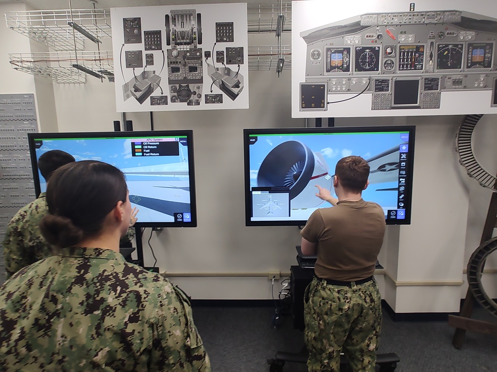 Program office brings E-6B Mercury operator, maintainer training into the 21st century