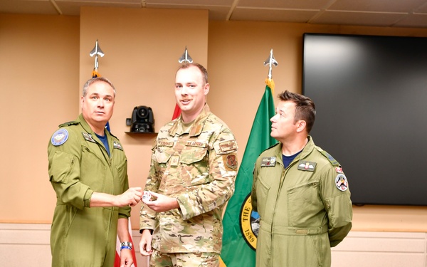 Deputy Commander of NORAD visits WADS