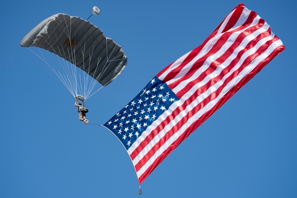 JBER’s Arctic Thunder Open House demonstrates Air Force and Army capabilities