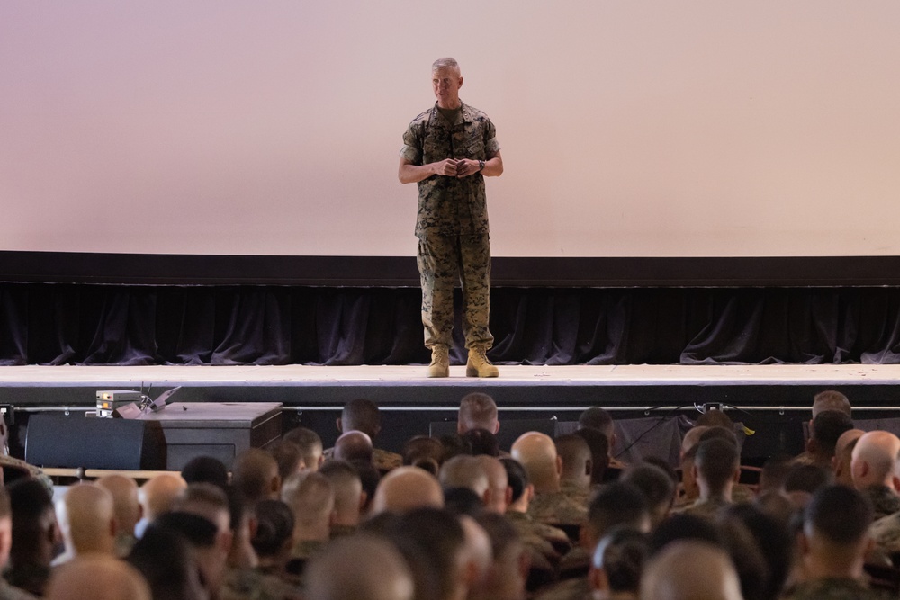 CMC and SMMC Visit MCRD San Diego