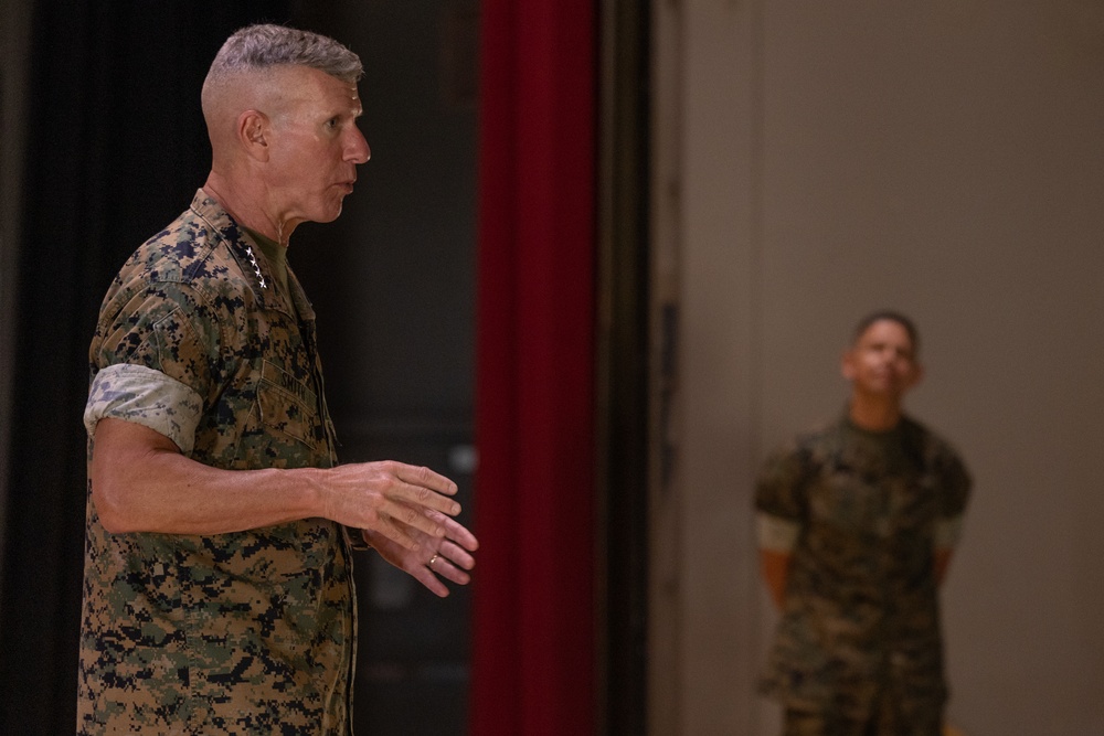 CMC and SMMC Visit MCRD San Diego