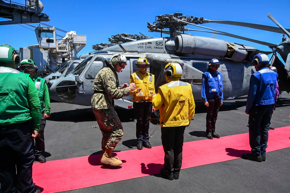 VADM Wade visits USS Carl Vinson during RIMPAC 2024
