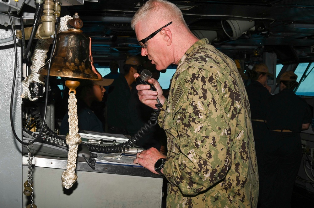 VADM Wade visits USS Carl Vinson during RIMPAC 2024