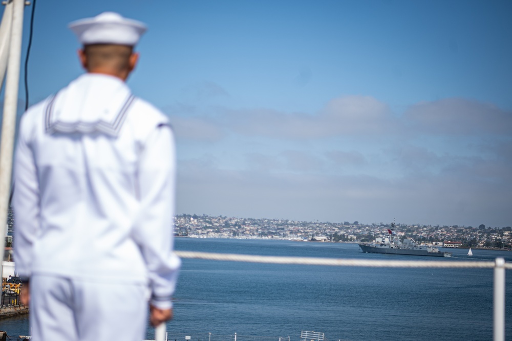 DVIDS - Images - The USS Sampson Steams Past Nimitz [Image 10 of 15]