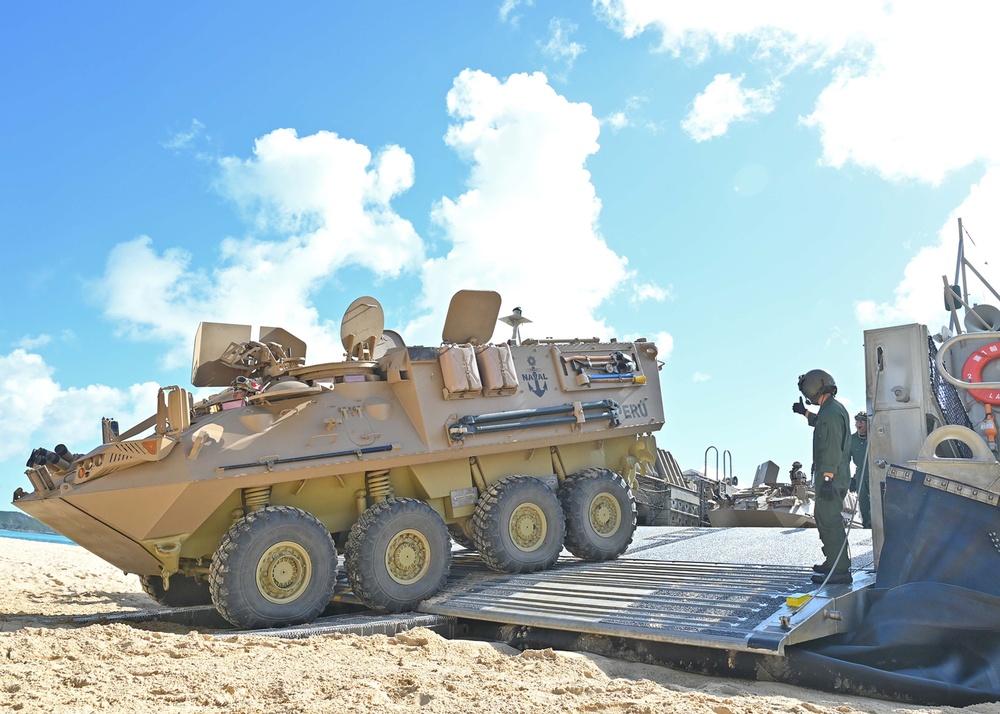 LCAC's Peruvian Navy Vehicle(LAV)transport training
