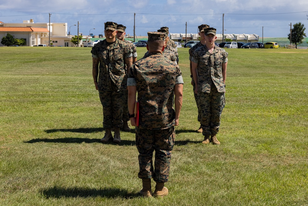 Gunnery Sgt. Ferguson receives Navy and Marine Corps Commendation Medal