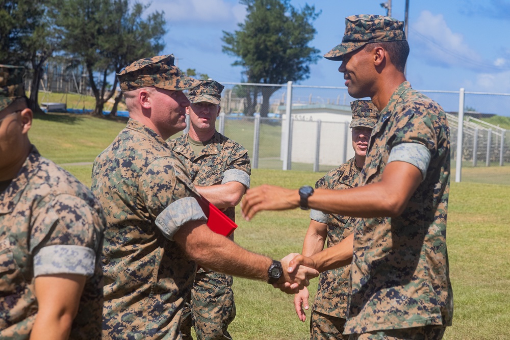 Gunnery Sgt. Ferguson receives Navy and Marine Corps Commendation Medal