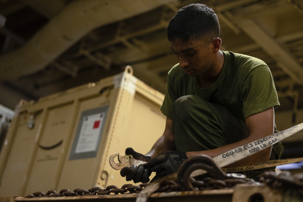 31st MEU combat cargo ops