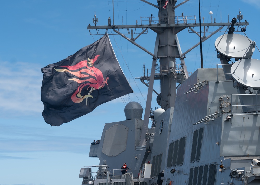 DVIDS - Images - USS Sterett Conduct Replenishment-at-Sea with FGS ...