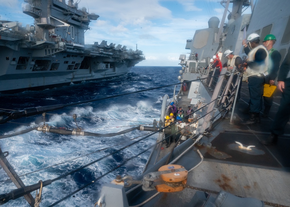 USS Carl Vinson conducts a fueling-at-sea with USS Sterett during RIMPAC 2024