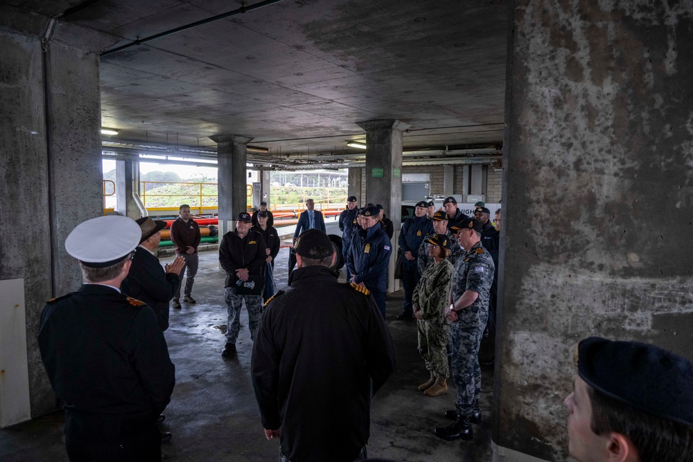 CNO Visits HMAS Stirling