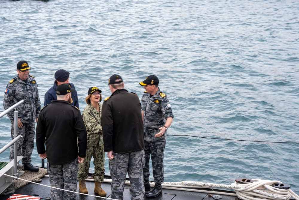 CNO Visits HMAS Stirling