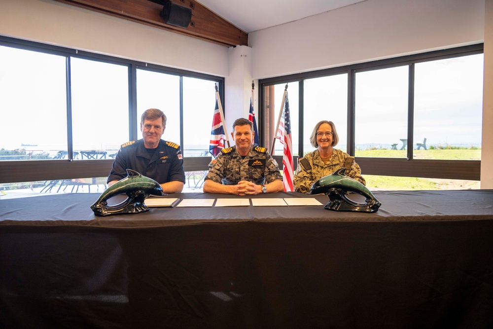 CNO Visits HMAS Stirling