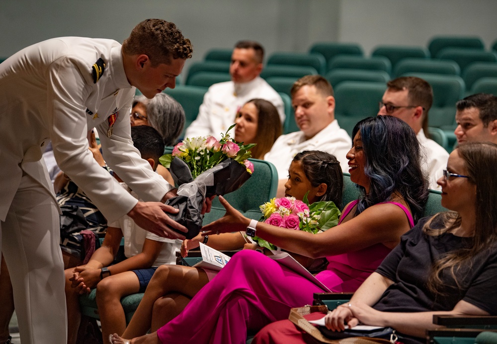 USS Kentucky Welcomes New Commanding Officer