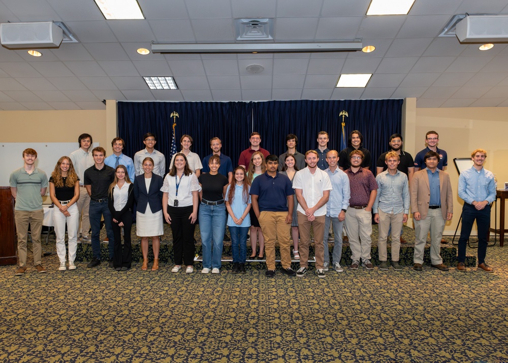 Summer 2024: Panama City Division hosts NREIP and SEAP interns