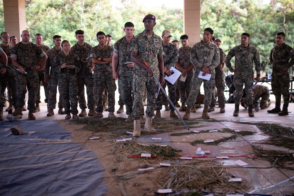 Multinational Forces prepare for beach assault exercise during RIMPAC 2024