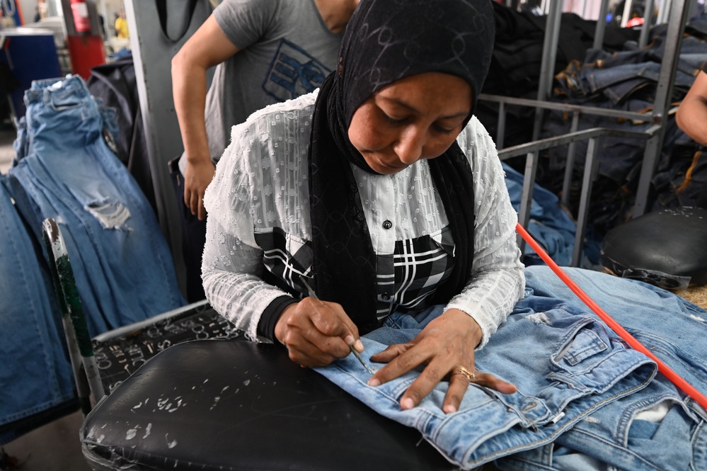 USAID/Egypt Mission Director Sean Jones tours Smart Garment, a denim manufacturer based in Port Said, Egypt