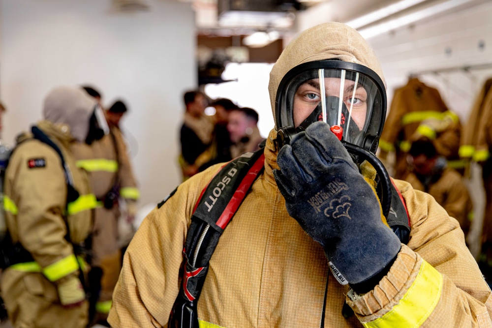 USS Greeneville Sailors Train at STFSD