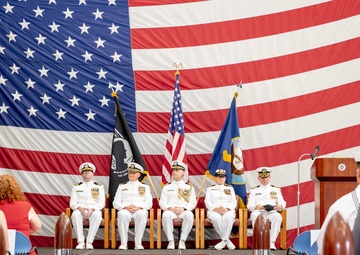 Mobile Mine Assembly Group Holds a Change of Command