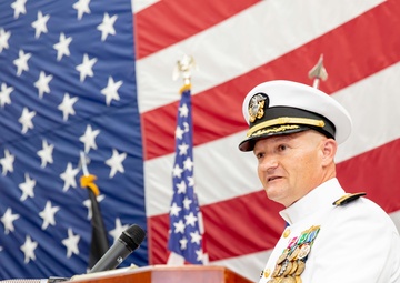 Mobile Mine Assembly Group Holds a Change of Command