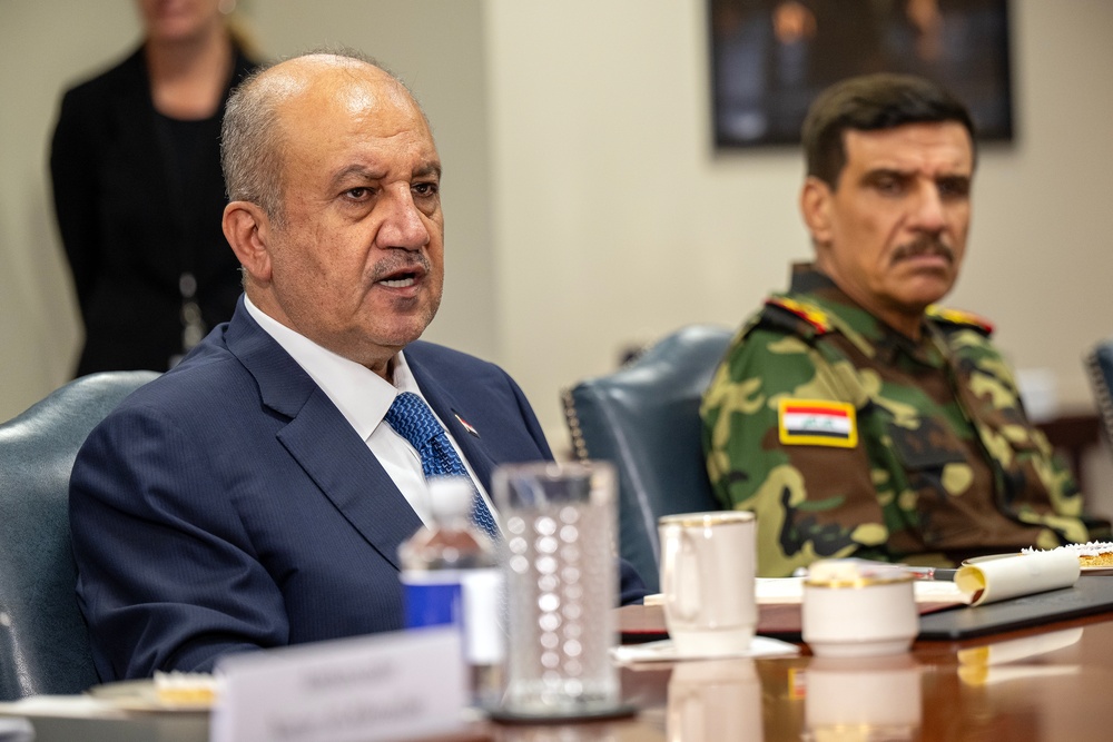 SD Hosts Iraq Defense Minister at the Pentagon