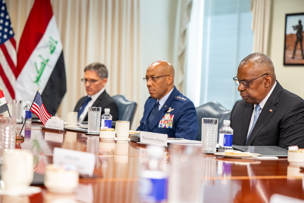 SD Hosts Iraq Defense Minister at the Pentagon