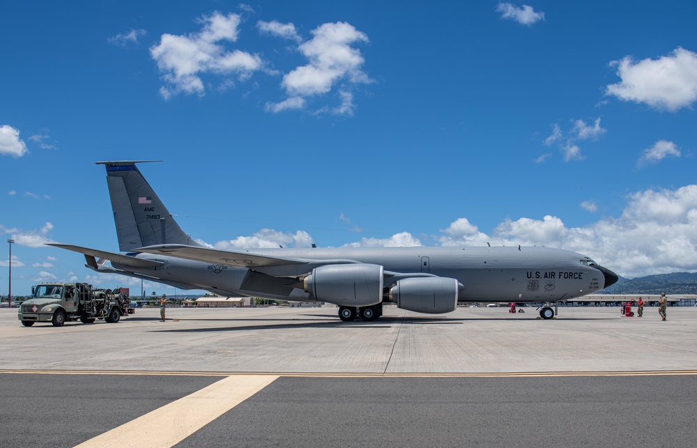 KC-135 Stratotanker Hot-Pit Refuel at 735 AMS