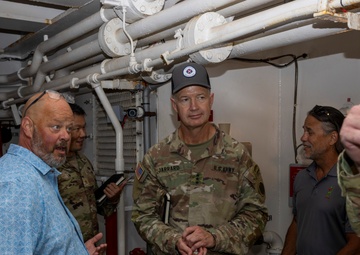 Lt. Gen. James Jarrard visits the Seacore Lee