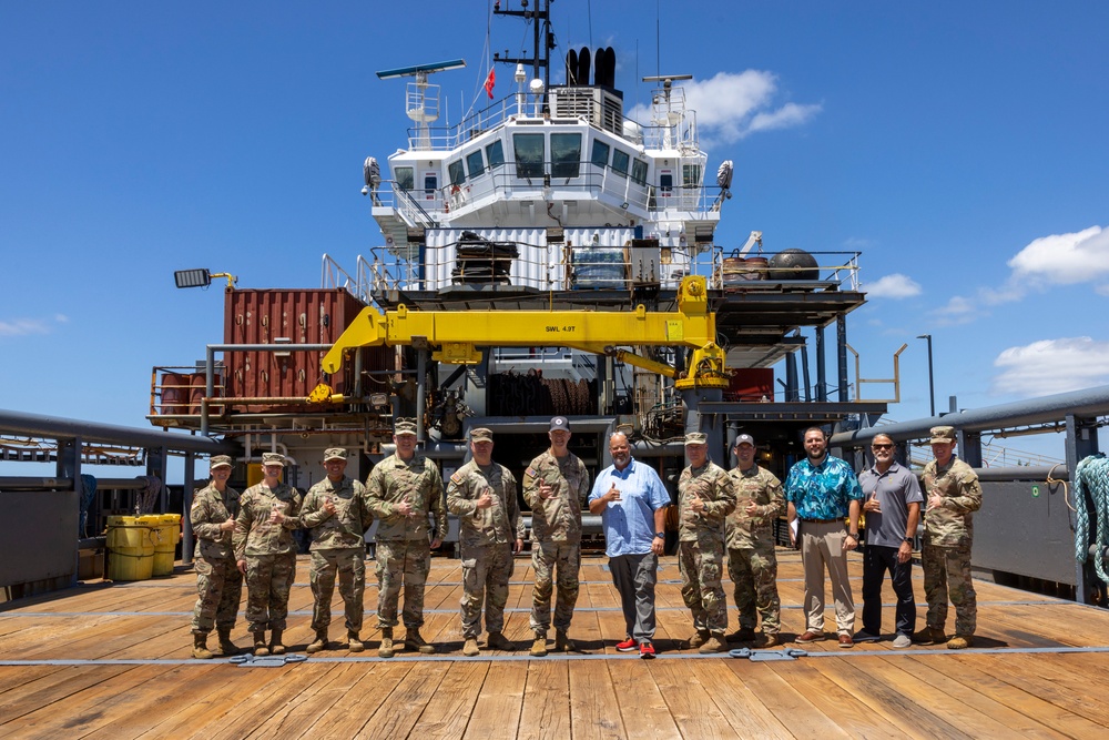 Lt. Gen. James Jarrard visits the Seacore Lee