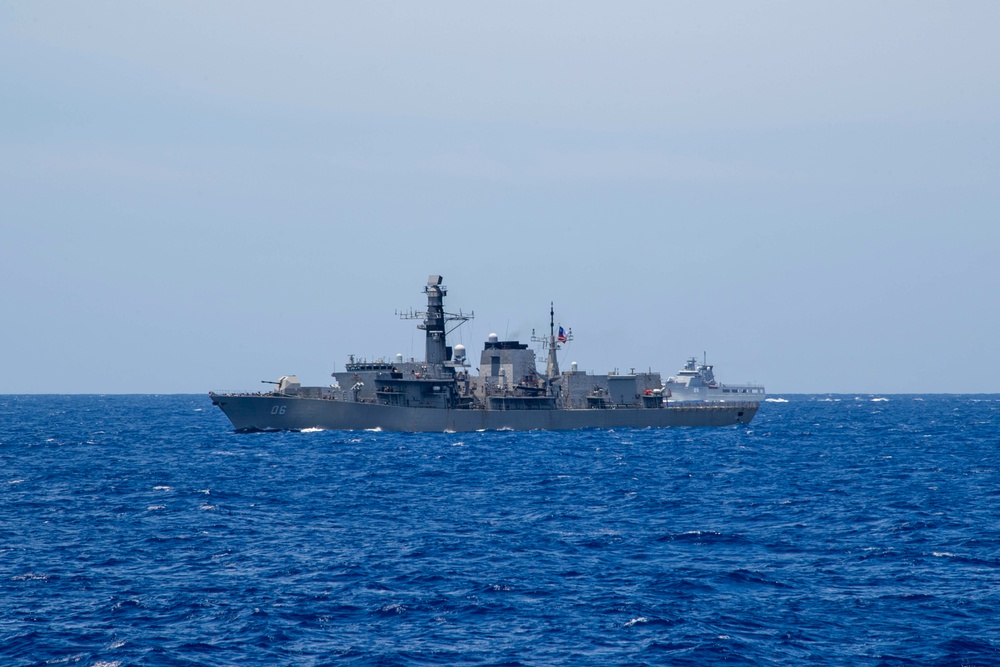 Chilean Navy Condell-class frigate CNS Condell FF (PFG-06) transits in position during Exercise Rim of Pacific (RIMPAC) 2024 photo exercise.