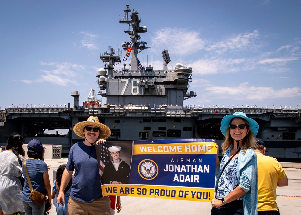 USS Ronald Reagan (CVN 76) Arrives in San Diego