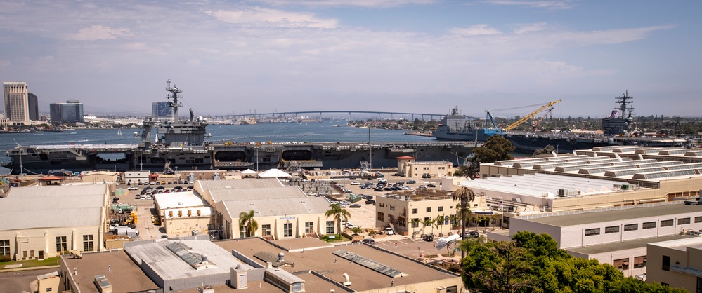 USS Ronald Reagan (CVN 76) Arrives in San Diego