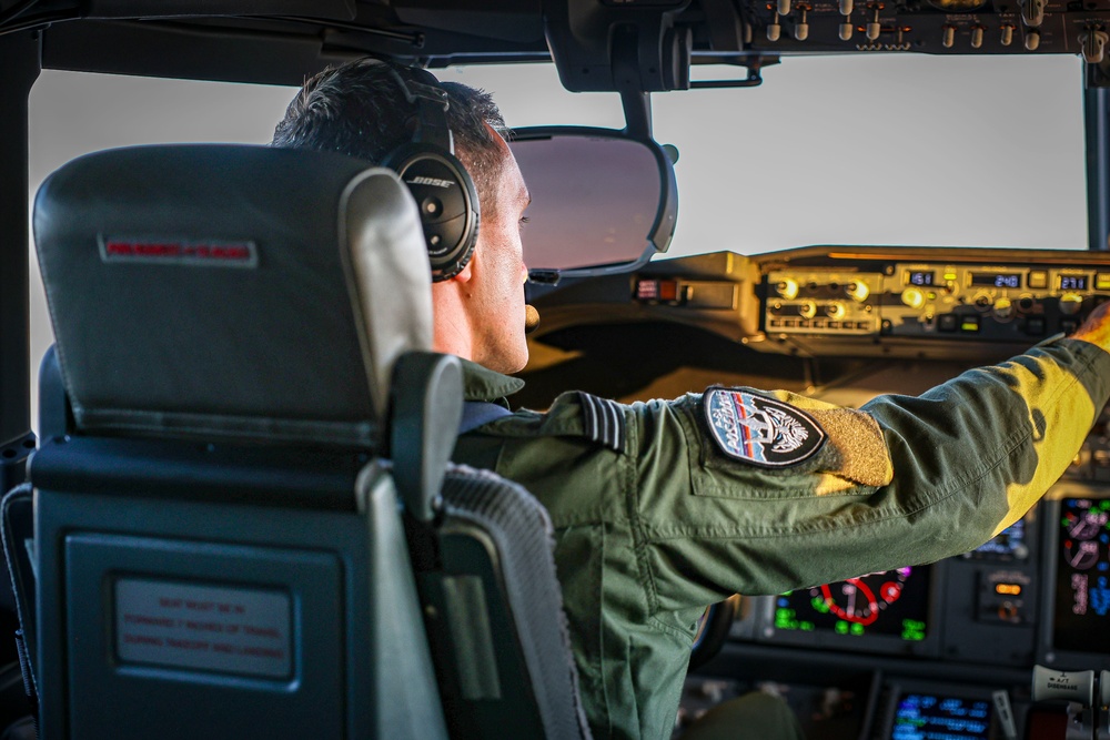 Royal Air Force P-8 pilot conducts antisubmarine warfare training during RIMPAC 2024