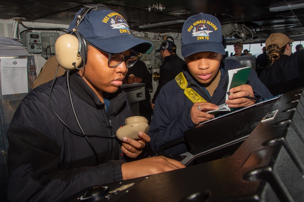 USS Ronald Reagan (CVN 76) arrives at San Diego