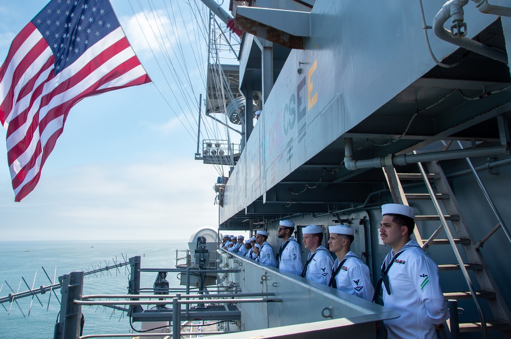 USS Ronald Reagan (CVN 76) arrives at San Diego