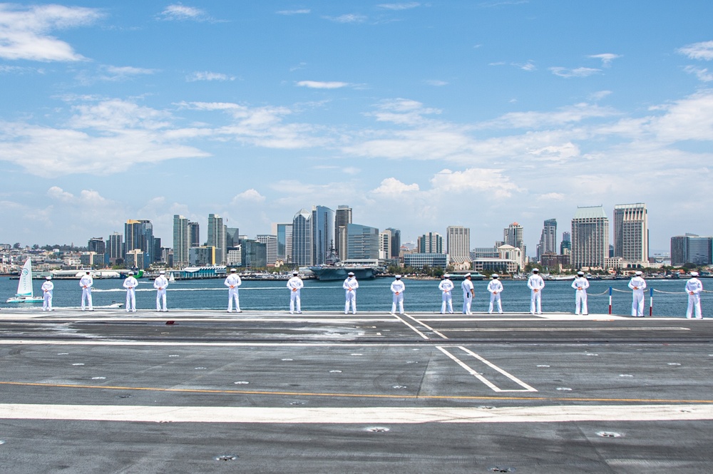 USS Ronald Reagan (CVN 76) arrives at San Diego