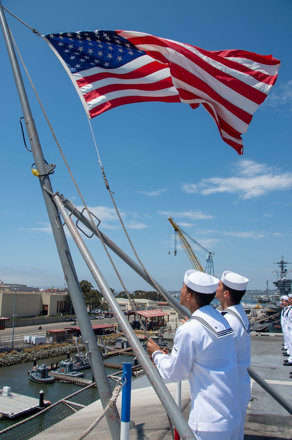 USS Ronald Reagan (CVN 76) arrives at San Diego