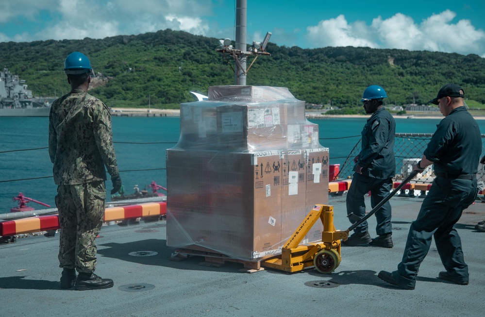 USS America (LHA 6) Conducts Stores Onload