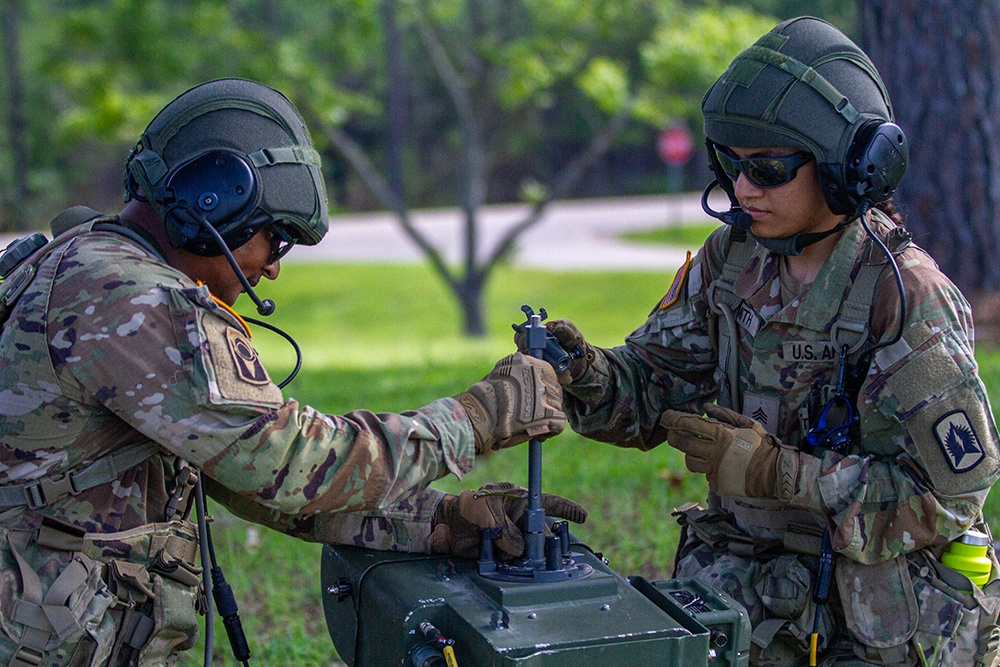 DVIDS - Images - 3-265th Air Defense Artillery Regiment Soldiers train ...