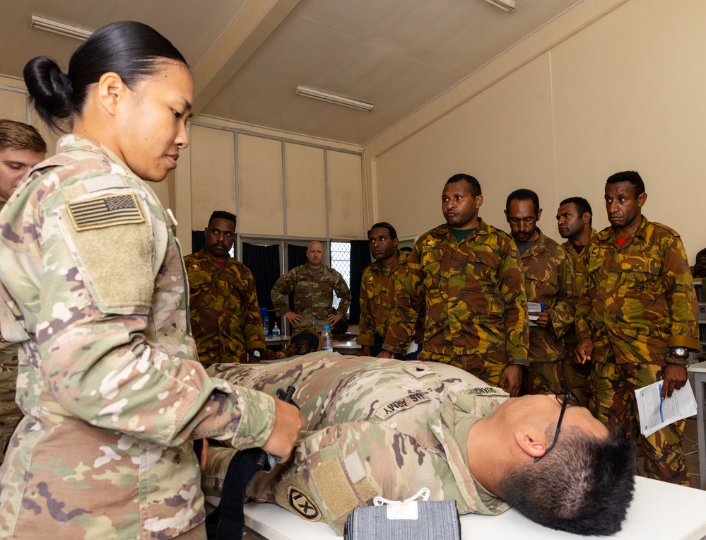 US Army medics train PNGDF on tactical combat casualty care