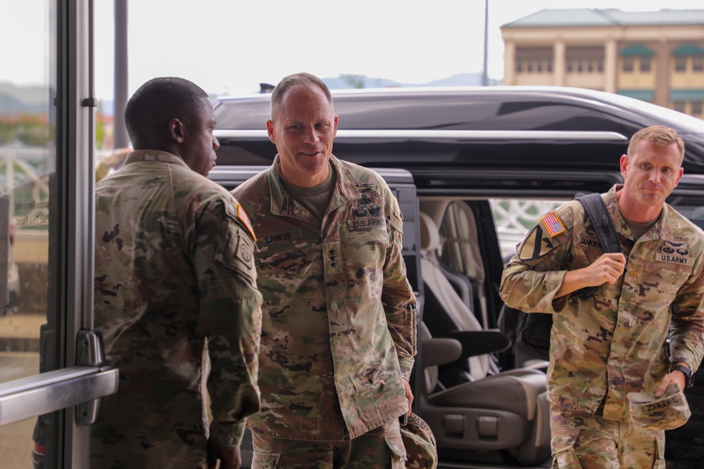 Gen. Flynn visits 2ID/RUCD