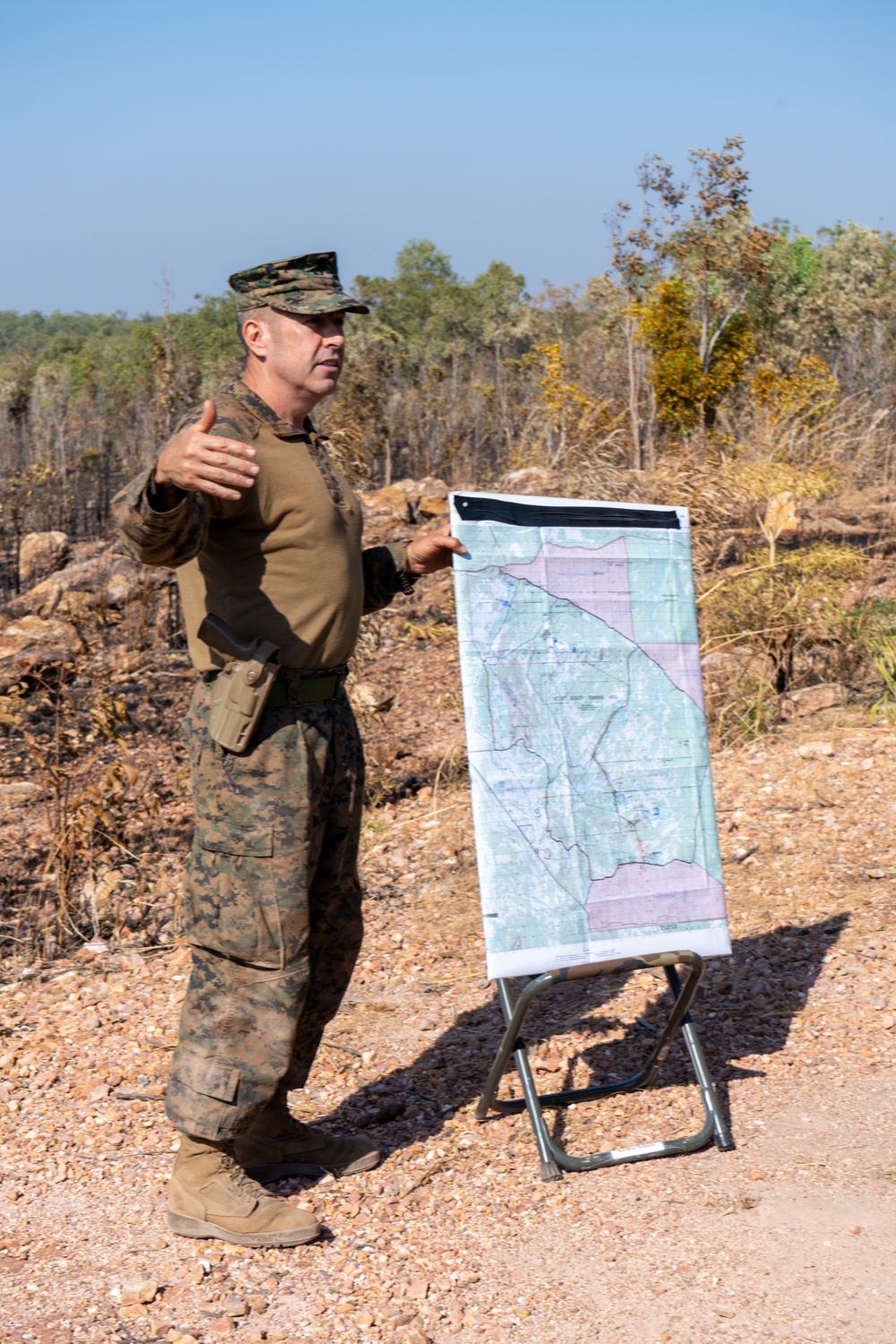 MRF-D 24.3 MAGTF commanding officer briefs situation update during Exercise Predator's Run 24