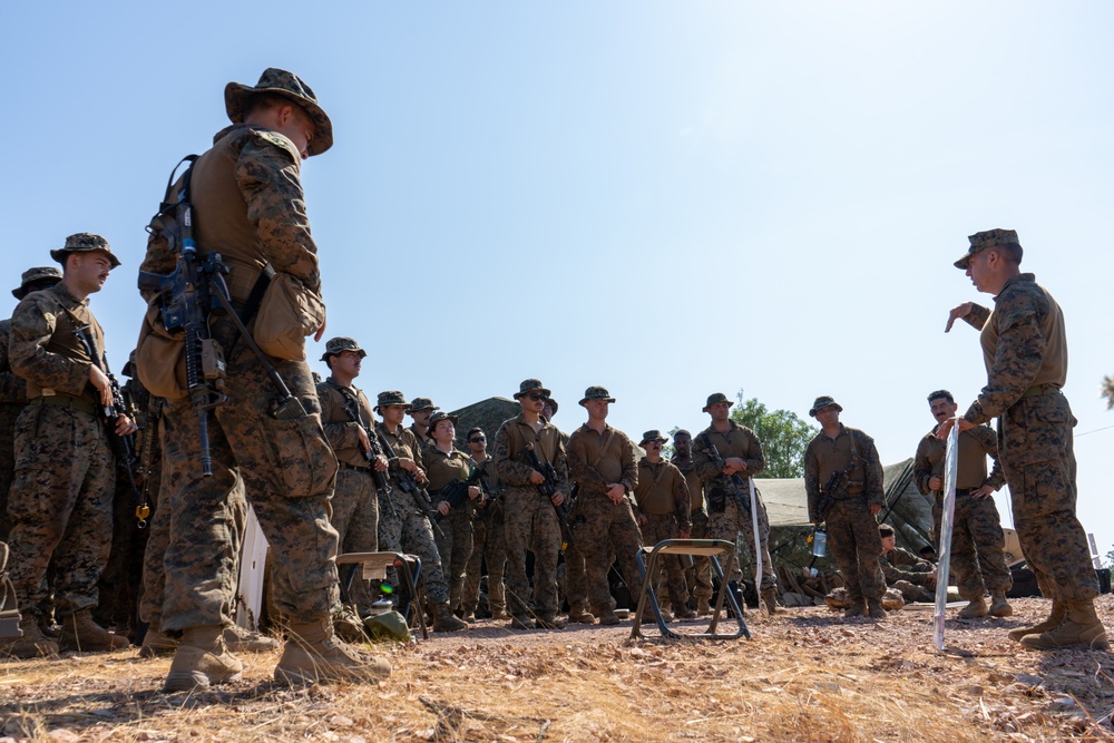 MRF-D 24.3 MAGTF commanding officer briefs situation update during Exercise Predator's Run 24