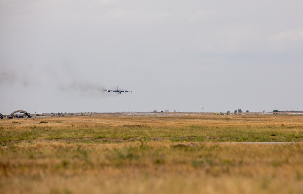 U.S. Air Force B-52H Stratofortress arrives at MKAB