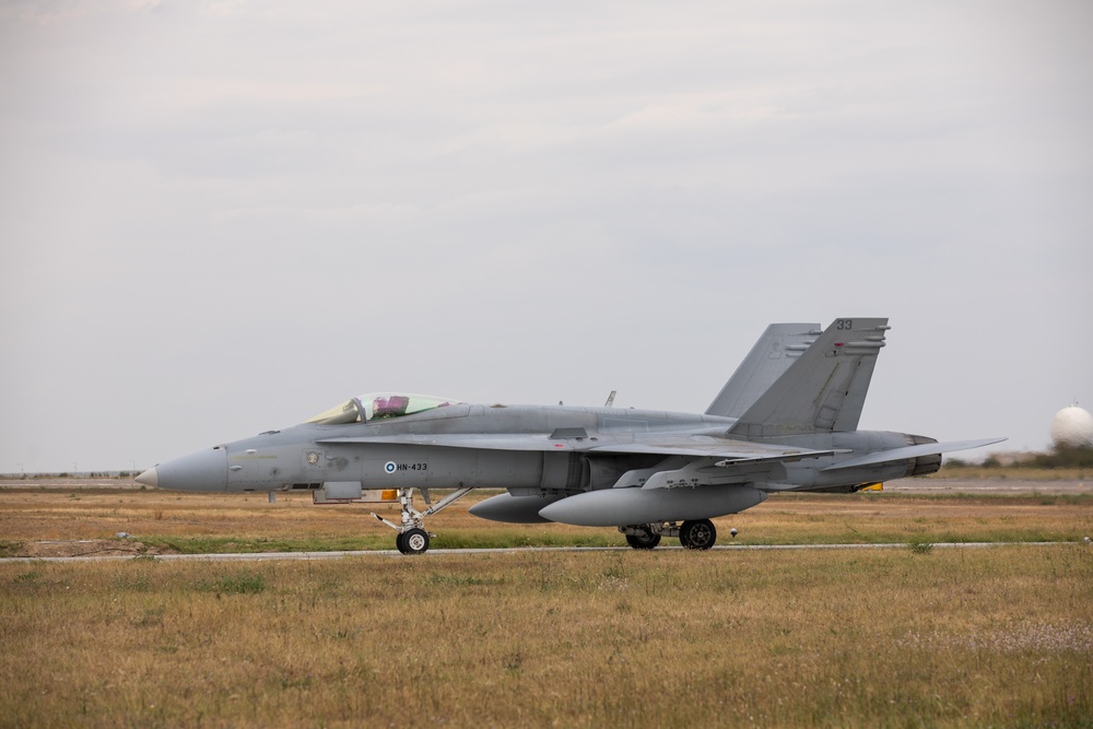 U.S. Air Force B-52H Stratofortress arrives at MKAB